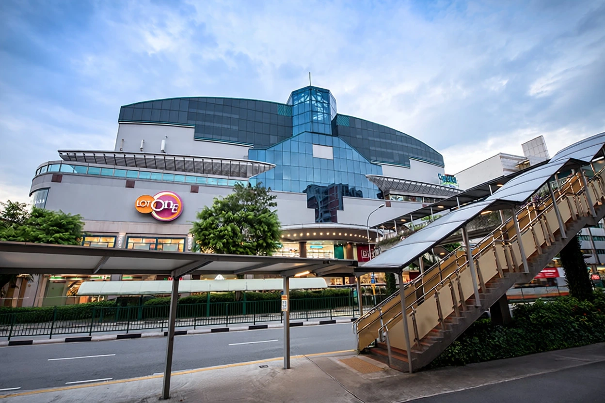 Lot One Shoppers' Mall Location