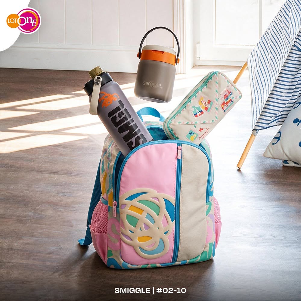 Smiggle backpack with water bottle, lunchbox and pencil case at Lot One