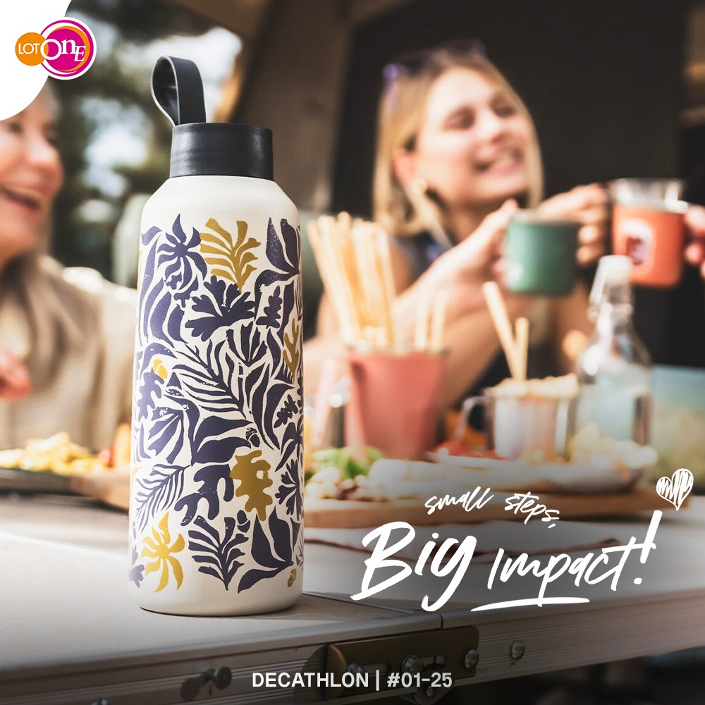 A collection of durable stainless steel reusable water bottles from Decathlon Singapore.