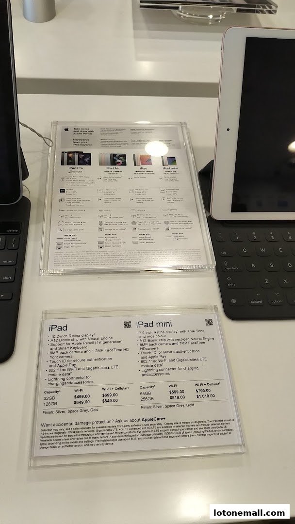 Display of iPads and their specifications and pricing at Challenger.