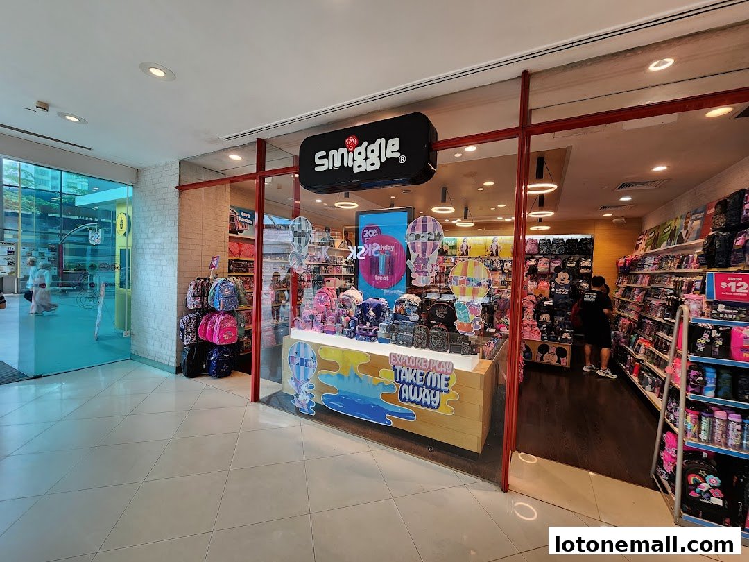 The Smiggle shop entrance displays colorful backpacks and stationery, with a promotional sign.